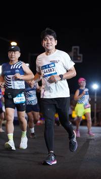 BIB: 74454, 44583
                            <button type="button" onclick="openModal(23099694)" class="btn btn-primary btn-sm float-right btn-popup" data-toggle="modal" data-target=".modal-high-quality">
                        <i class="fas fa-shopping-cart"></i> Add to Cart
                    </button>
                                            <button type="button" onclick="isThisMe(23099694, true)" class="btn btn-success btn-sm float-right btn-popup btn-isme hidden" data-toggle="tooltip" data-placement="bottom" title="นี่คือรูปของคุณใช่ไหม คลิกที่นี่เพื่อเอาเข้าอัลบั้ม">
                        <i class="fas fa-plus"></i> Add to album
                    </button>
                    <button type="button" onclick="isThisMe(23099694, false)" class="btn btn-warning btn-sm float-right btn-popup btn-isnotme hidden">
                        <i class="fas fa-ban"></i> Remove from album
                    </button>